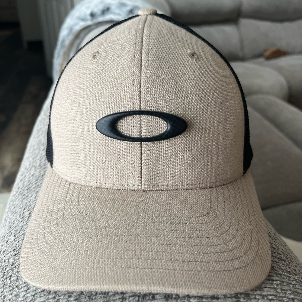Men’s Oakley Hat